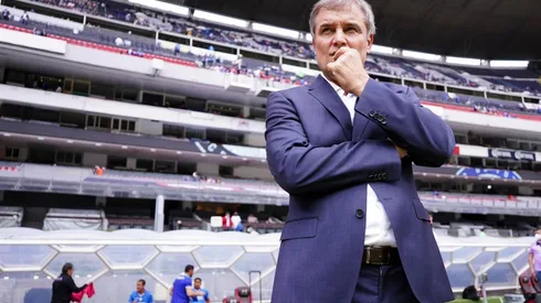 Diego Aguirre en el estadio Azteca ante Necaxa.