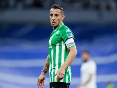 Andrés Guardado jaló de las greñas a un rival por defender a un compañero