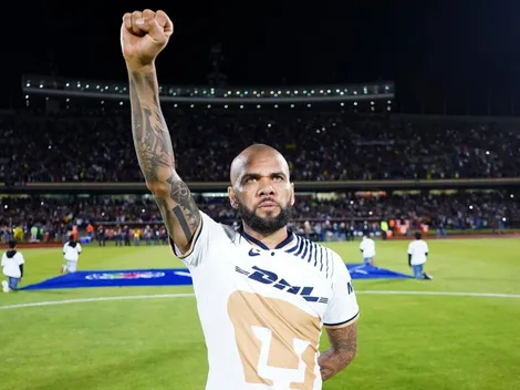 Dani Alves debutó con Pumas UNAM y se ganó su primer enemigo: "Que se retire"