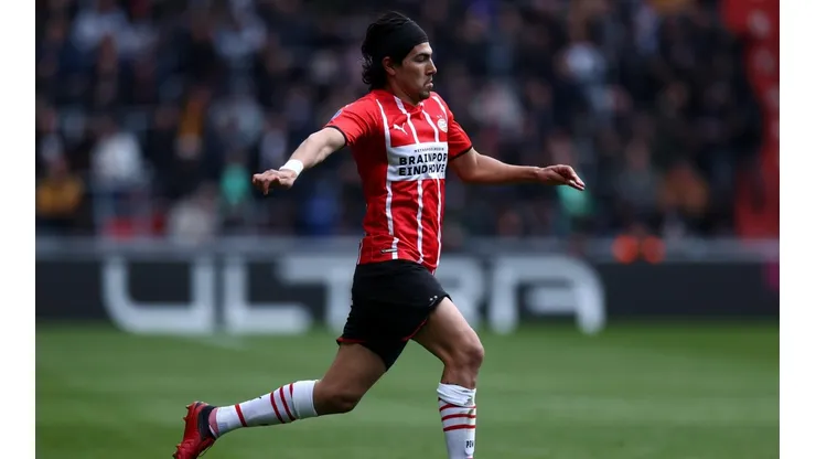 Guti continuaría tres temporadas más en el PSV.