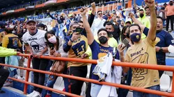 Fanáticos de Pumas son sacados a golpes del Estadio Hidalgo.