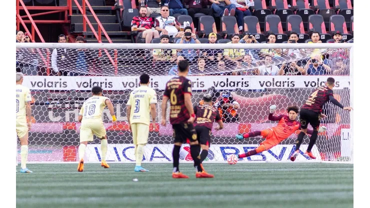 ¿Hay error de Memo Ochoa en el gol Montesinos para Xolos?