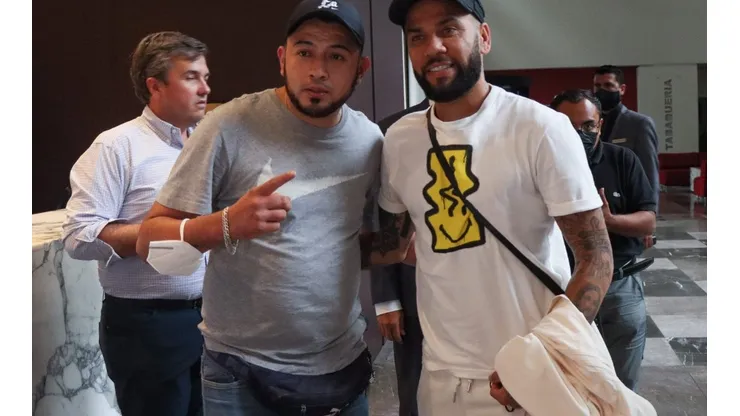 Dani Alves ya está en México para cerrar su fichaje con Pumas