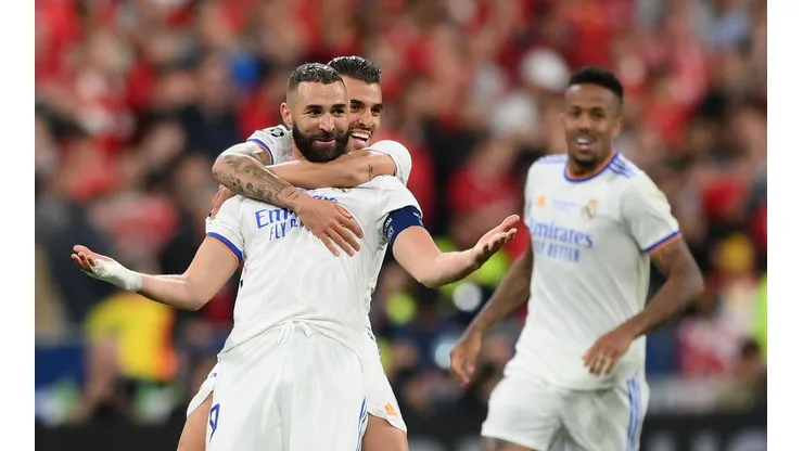 Benzema tenía permiso de tomar más vacaciones pero prefirió regresar con el equipo