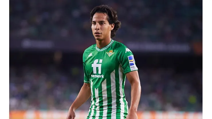 Lainez no podría salir del equipo hasta que decida renovar con el Betis