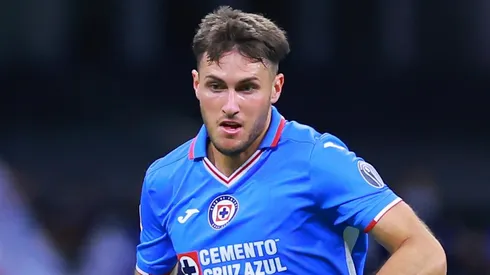 Santiago Giménez, delantero estrella de Cruz Azul.