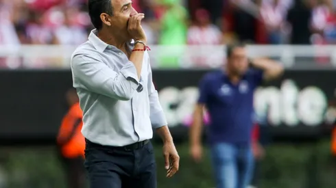 Cadena no pudo lograr un buen arranque con Chivas.