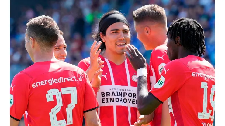 ZWOLLE, NETHERLANDS - MAY 15: Bruma of PSV celebrates 0-1 with Erick Gutierrez of PSV during the Dutch Eredivisie match between PEC Zwolle v PSV at the MAC3PARK Stadium on May 15, 2022 in Zwolle Netherlands (Photo by Photo Prestige/Soccrates/Getty Images)