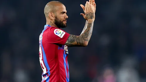Dani Alves sigue en la agenda de Pumas.
