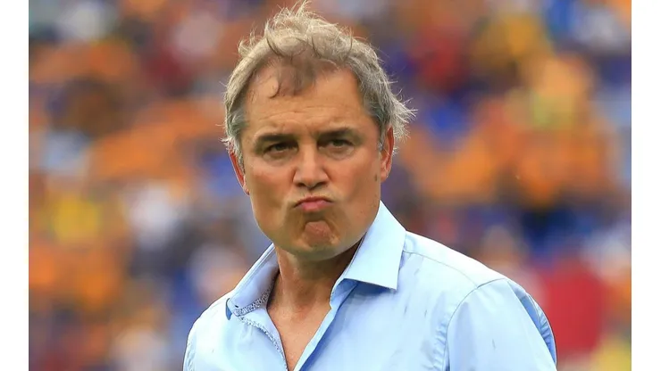 Diego Aguirre agranda su plantilla.
