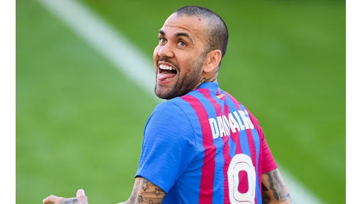 Dani Alves y sus representantes seguirían analizando sus opciones