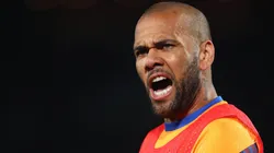 El exorbitante salario que Dani Alves percibiría por juego