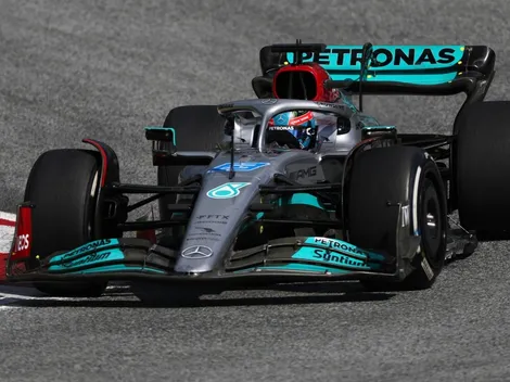 Mercedes se quejó de la sanción a Russell por el choque a Checo