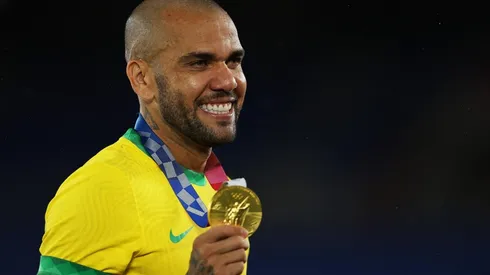 Dani Alves, un experto en conquistar títulos