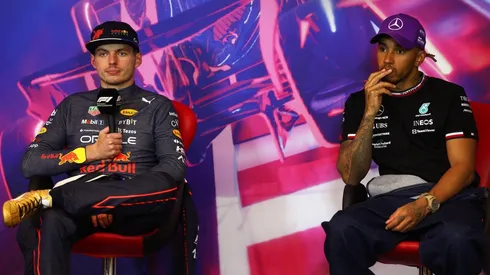 Verstappen se burló de Hamilton por "aprender" a tomar una curva a sus 37 años