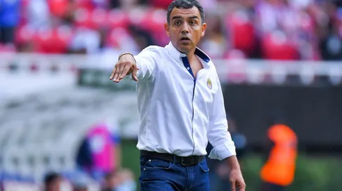 Chivas iría por Ormeño.