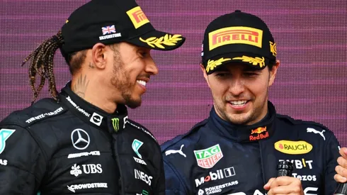 Checo Pérez y Lewis Hamilton revivieron su batalla en Silverstone.