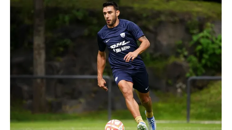 Eduardo Salvio durante un entrenamiento de Pumas UNAM