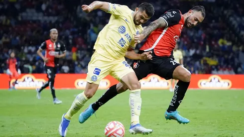 Henry Martin vio minutos en el empate frente a Atlas.