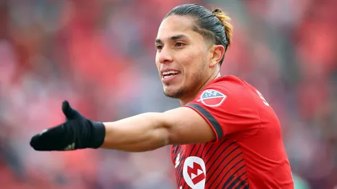 Carlos Salcedo no ha tenido regularidad con el Toronto FC.