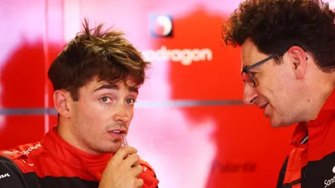 Hakkinen culpó a la dirección de equipo de Ferrari por los errores con Red Bull.