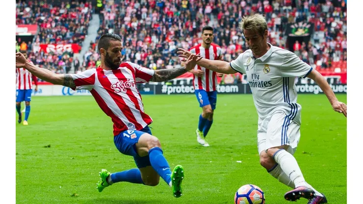 Los dueños de Atlas y Santos consiguieron el 73 por ciento de las acciones del club español