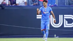 Ángel Romero mantiene el contacto con un grande de Brasil.