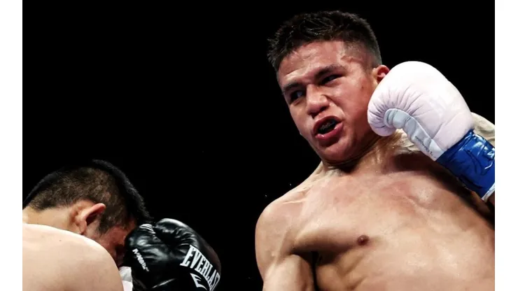 Jesse Rodríguez le dio una paliza a Sor Rungvisai.