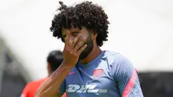 César Huerta volvió a México con una lesión en su hombro.