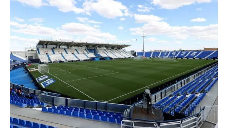 El estadio Municipal Butarque, inaugurado en 1998, tiene capacidad para 12,450 espectadores.