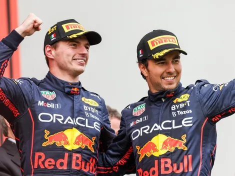 "De los mejores de la historia": Checo elogia a Verstappen pero lo desafía por el título