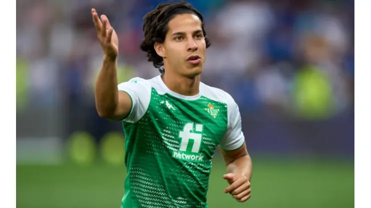 Diego Lainez tuvo su temporada con menos minutos de las cuatro que lleva en La Liga.