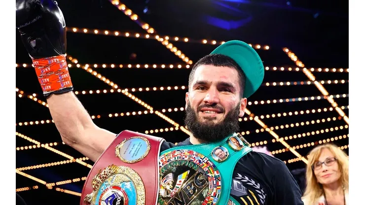 Artur Beterbiev recibió un desafío tras noquear a Joe Smith, pero apuntó en otra dirección