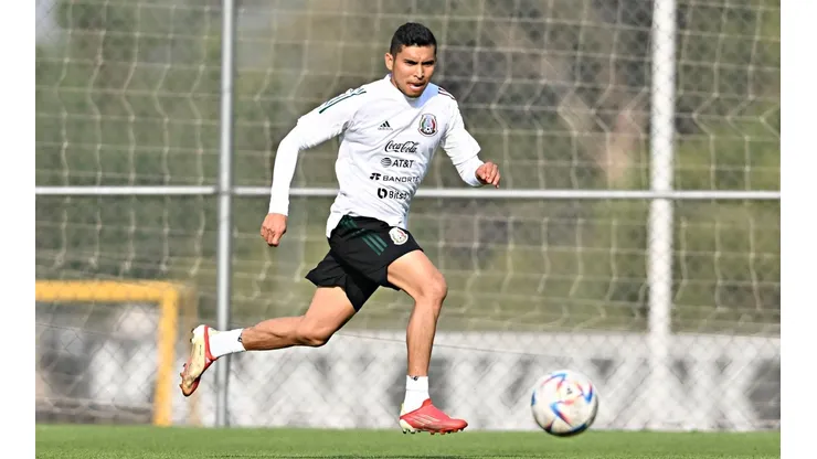 Orbelín Pineda buscaría continuar en el futbol europeo.
