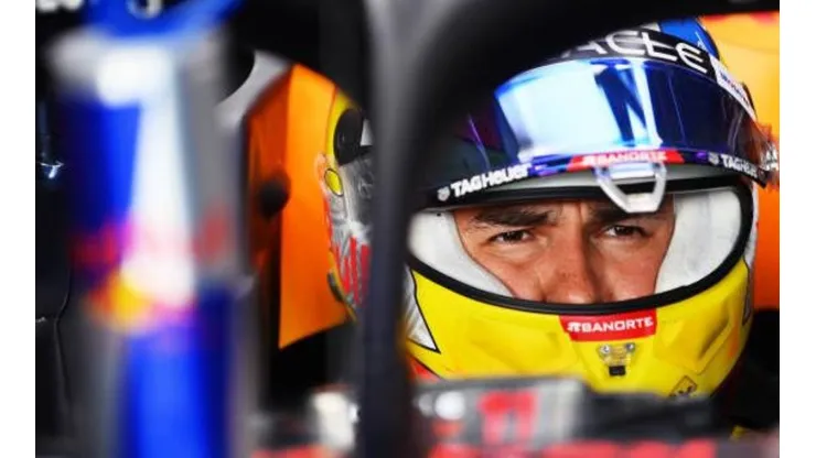 Sergio Pérez en las prácticas del viernes del Gran Premio de Canadá.