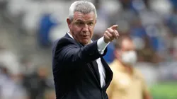 Aguirre asegura que falta sacrificio por parte del futbolista mexicano