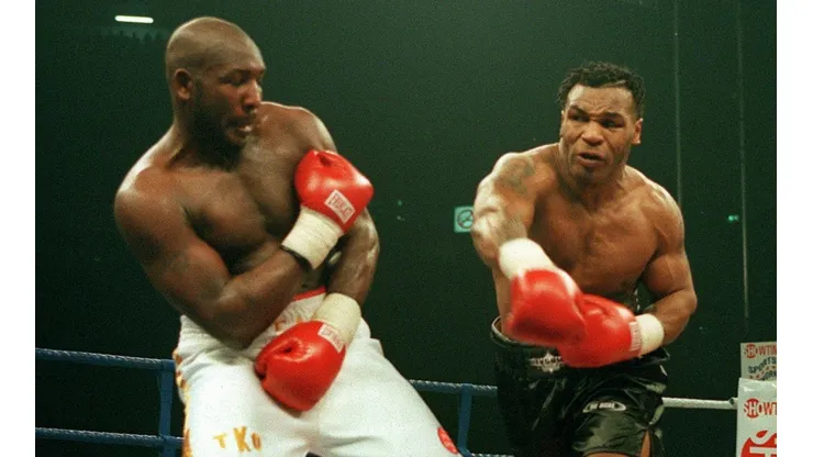 Víctima de Mike Tyson noqueó a un alborotador en plena calle.