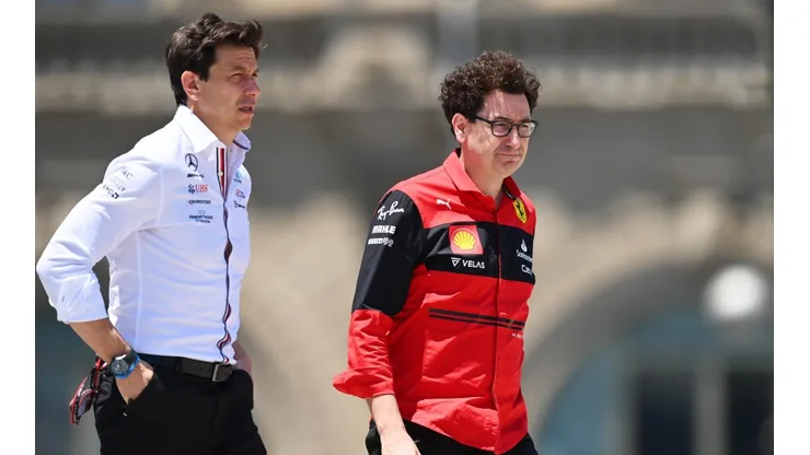 Red Bull lo disfruta: la amenaza de Toto para Ferrari