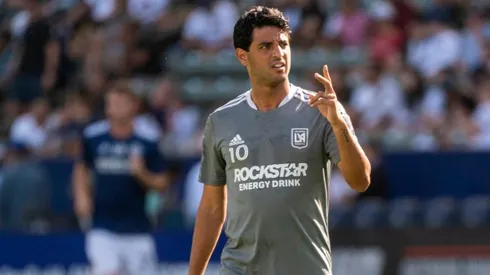 Carlos Vela recibe a una leyenda de Juventus como nuevo compañero en Los Angeles