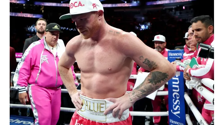 Canelo Alvarez v Dmitry Bivol