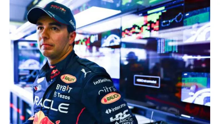 Sergio Pérez en el día de prácticas libres del Gran Premio de Azerbaiyán.