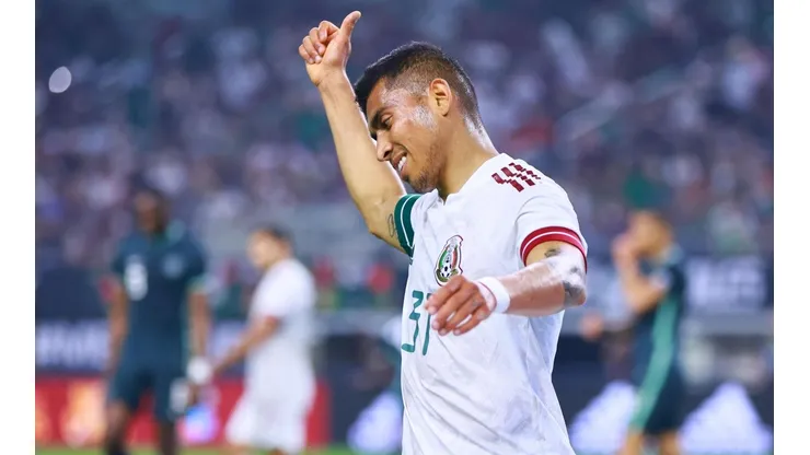 ¿Qué lugar ocuparía Orbelín Pineda en Chivas?