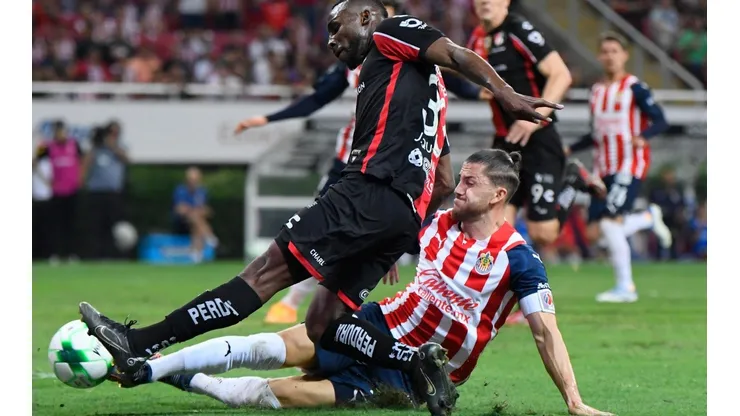 Hiram Mier contra Julián Quiñones en el torneo Clausura 2022.