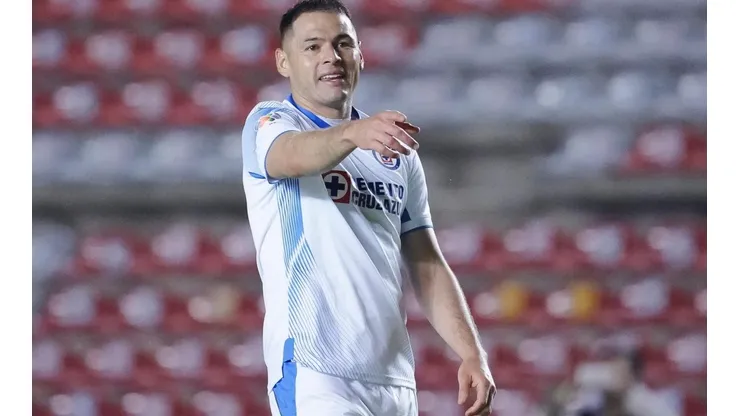 Pablo Aguilar se va de Cruz Azul.