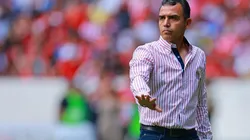 Como entrenador confirmado, Ricardo Cadena cambia el esquema que utilizó en Chivas como interino