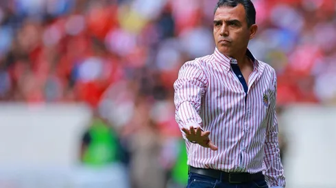 Como entrenador confirmado, Ricardo Cadena cambia el esquema que utilizó en Chivas como interino