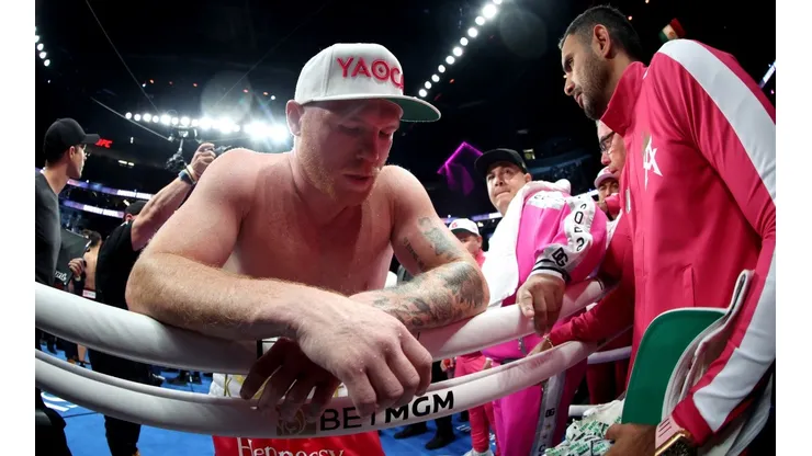 Canelo Alvarez v Dmitry Bivol