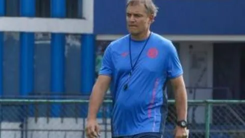 Diego Aguirre en sus primeras jornadas de trabajo con la Máquina.