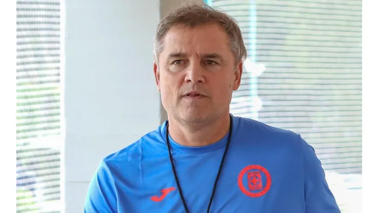 Diego Aguirre comandó su primer práctica en Cruz Azul