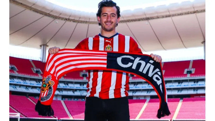 Alan Mozo sigue adentrándose en la atmósfera de Chivas.